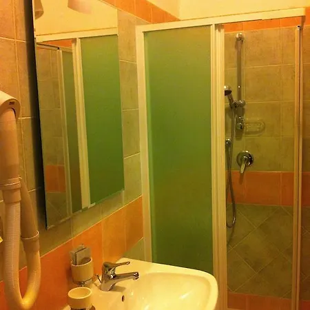 Hotel Eliseo 2*
