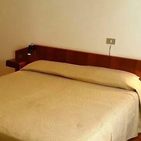 Hotel Eliseo 2*