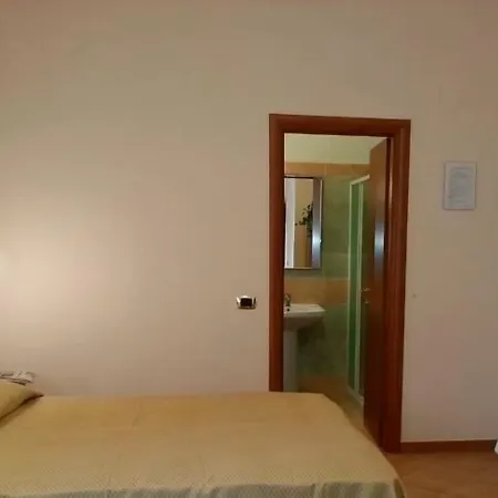 Eliseo Hotel 2*